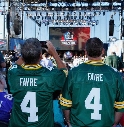 Saturday night's Pro Football hall of Fame induction ceremony caused field problems, leading to cancel Sunday's Hall of Fame Game (getty Images).