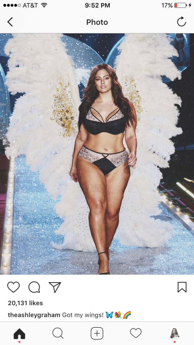 Ashley Graham Calls Out Victoria's Secret Fashion Show 2017 With Angel  Wings Photo