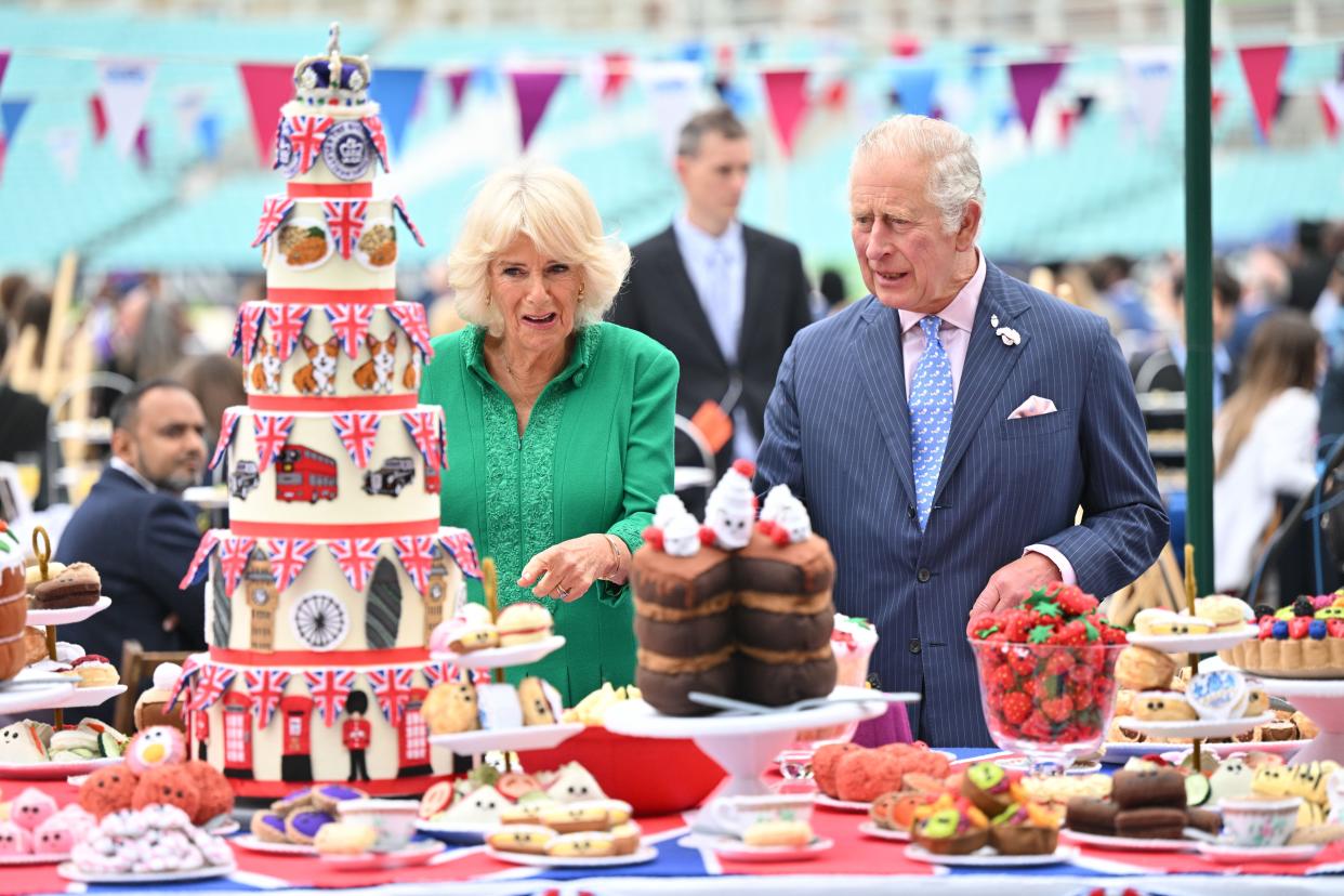 LONDON, ENGLAND - JUNE 05: Prince Charles, Prince of Wales and Camilla, Duchess of Cornwall attend the Big Jubilee Lunch At The Oval on June 05, 2022 in London, England. The Platinum Jubilee of Elizabeth II is being celebrated from June 2 to June 5, 2022, in the UK and Commonwealth to mark the 70th anniversary of the accession of Queen Elizabeth II on 6 February 1952.  (Photo by Samir Hussein/Samir Hussein/WireImage)