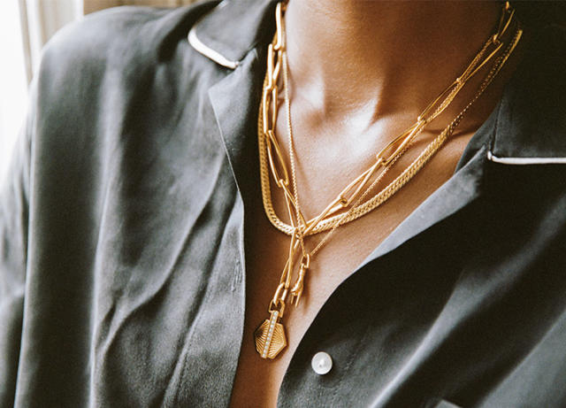 Our Best Tips For Rocking A Classic Gold Chain Necklace