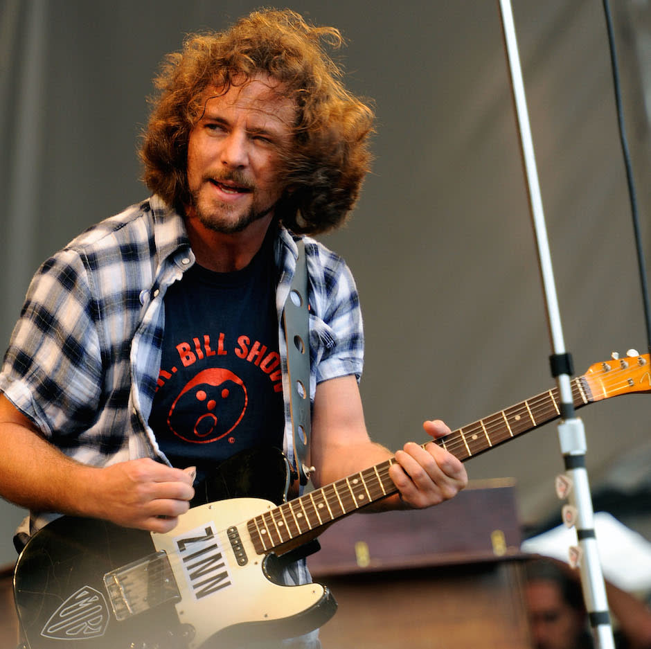 Christmas donation Eddie Vedder