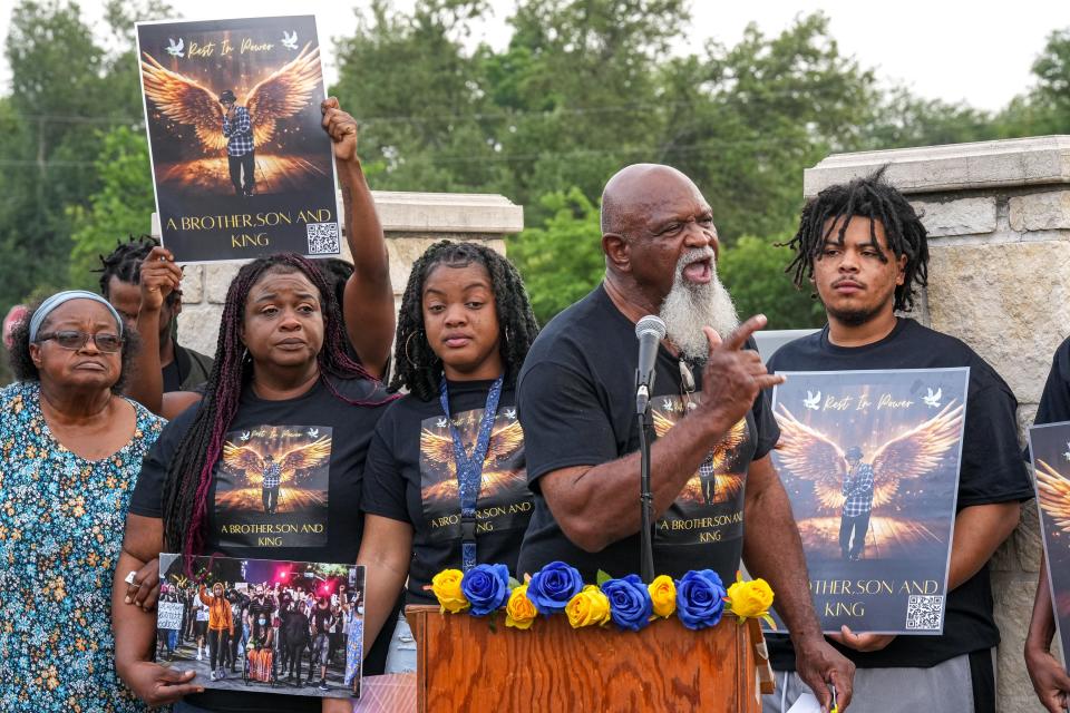 "Know the truth, and the truth will set you free," Pastor Wayne Miller, Malachi Williams' grandfather, said at the vigil for his grandson as the family called for the release of police bodycam footage from Williams' death.