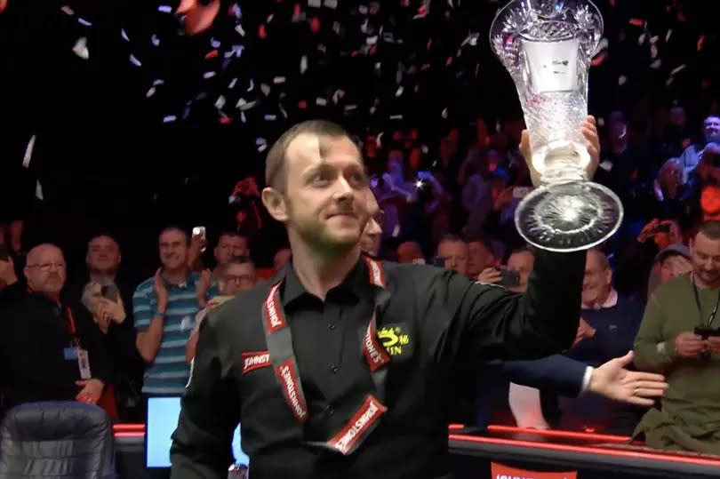 Mark Allen lifts Players Championship trophy