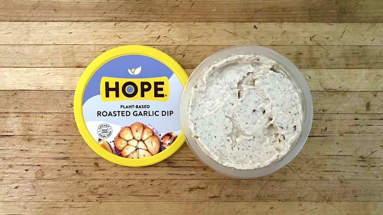 Plant-Based Roasted Garlic Dip