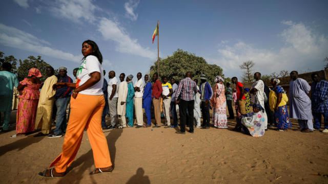 Count begins in Senegal s landmark vote to decide next president