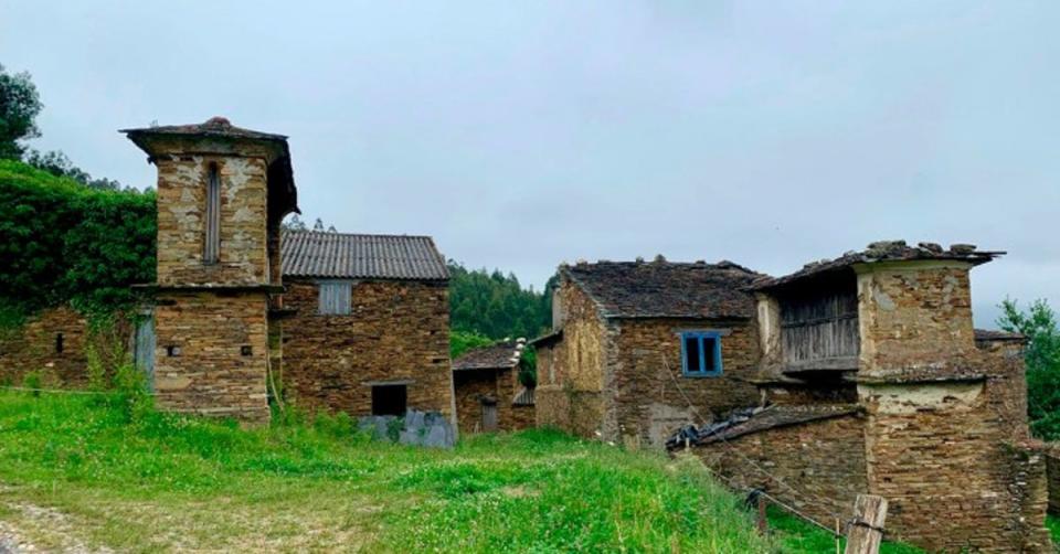 Like many other rural villages in Spain, Olgueira has been abandoned (Idealista)