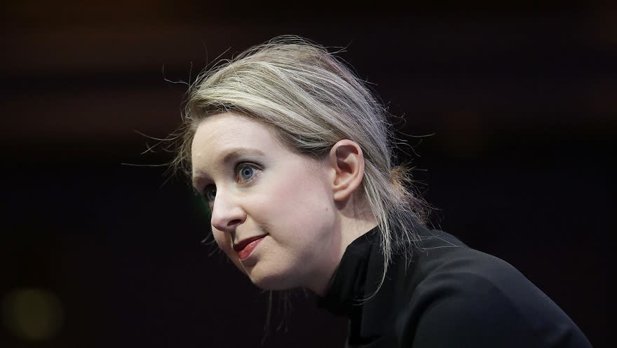 Elizabeth Holmes entraría a la cárcel a fin de mes.