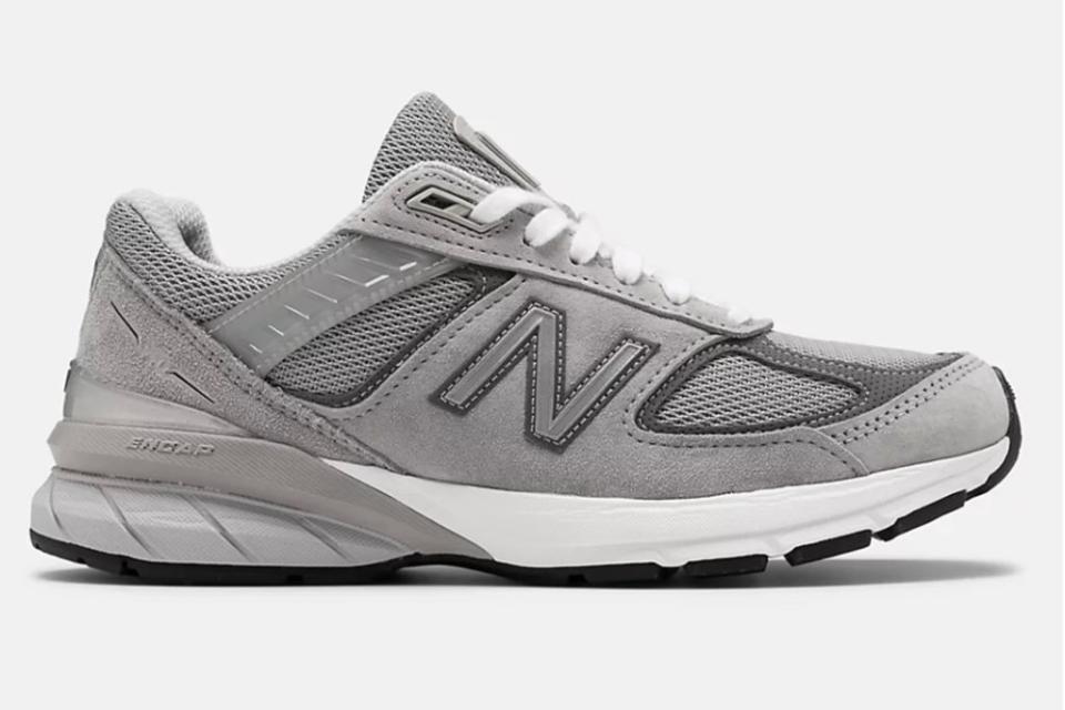 new balance, new balance 990, gray new balance, new balance sneakers, kaia gerber new balance, white sock trend, socks