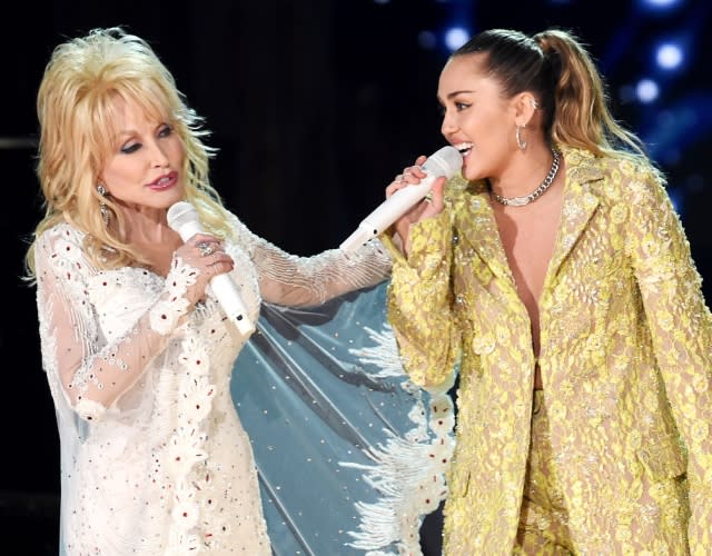 Miley Cyrus & Dolly Parton