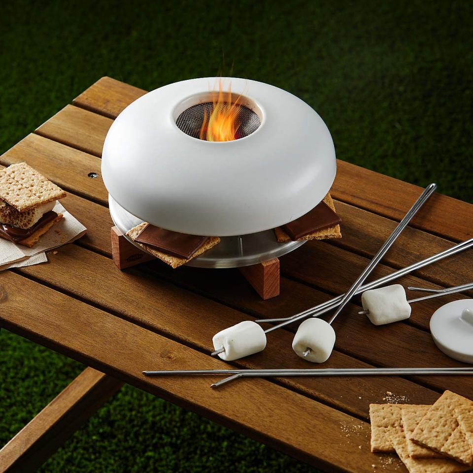 <p><a href="https://go.redirectingat.com?id=74968X1596630&url=https%3A%2F%2Fwww.crateandbarrel.com%2Fchefn-smores-roaster%2Fs388897&sref=https%3A%2F%2Fwww.housebeautiful.com%2Fshopping%2Fg4768%2Fbest-friend-gifts%2F" rel="nofollow noopener" target="_blank" data-ylk="slk:Shop Now;elm:context_link;itc:0;sec:content-canvas" class="link ">Shop Now</a></p><p>S'mores Roaster</p><p>crateandbarrel.com</p><p>$49.95</p><span class="copyright">Crate & Barrel</span>