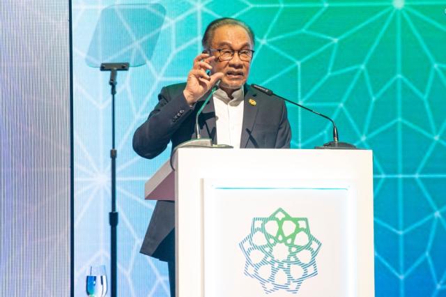 At global forum, PM Anwar touts Islamic economy's potential to rival  'unbridled capitalism'
