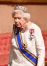 <p>La soberana lució una de sus tiaras favoritas, las Damas de Gran Bretaña e Irlanda.<br>John Stillwell/Pool via REUTERS </p>