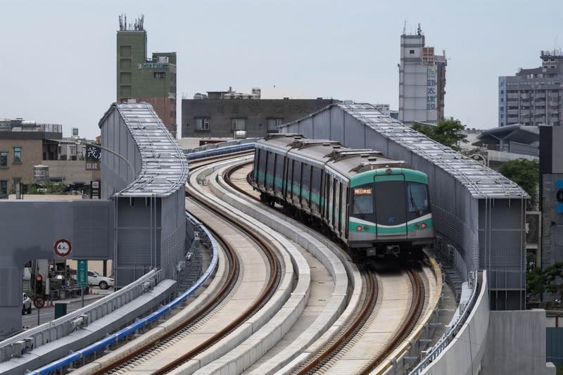 高捷岡山車站試營運2個月  9/1起開始收費 高雄捷運岡山車站（RK1）6月30日試營運通車，2個 月以來推出「捷運岡山高醫站（R24）至岡山車站 （RK1）路段免費搭乘」，將於9月1日起正式營運並 恢復收費。 （高雄市捷運局提供） 中央社記者林巧璉傳真  113年8月30日 