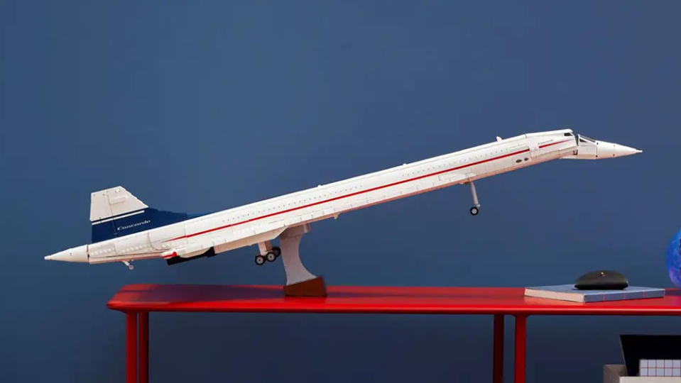 The Lego Concorde from the side