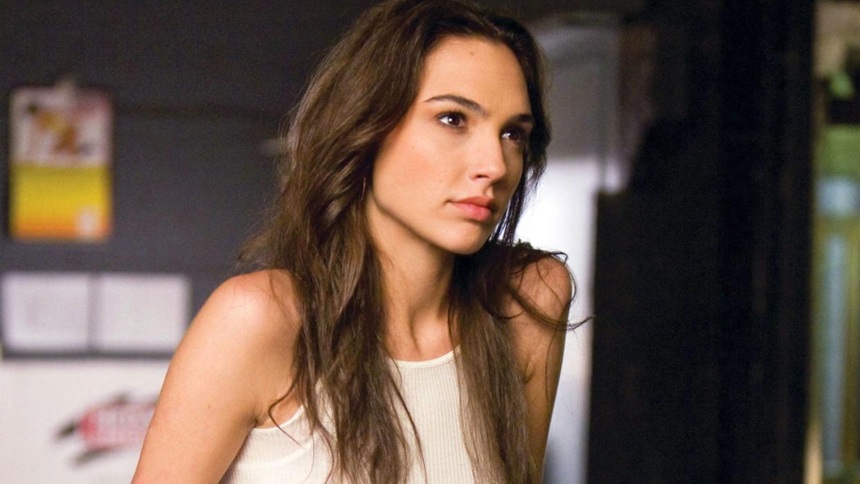  Gal Gadot and Jason Momoa in Fast and Furious 