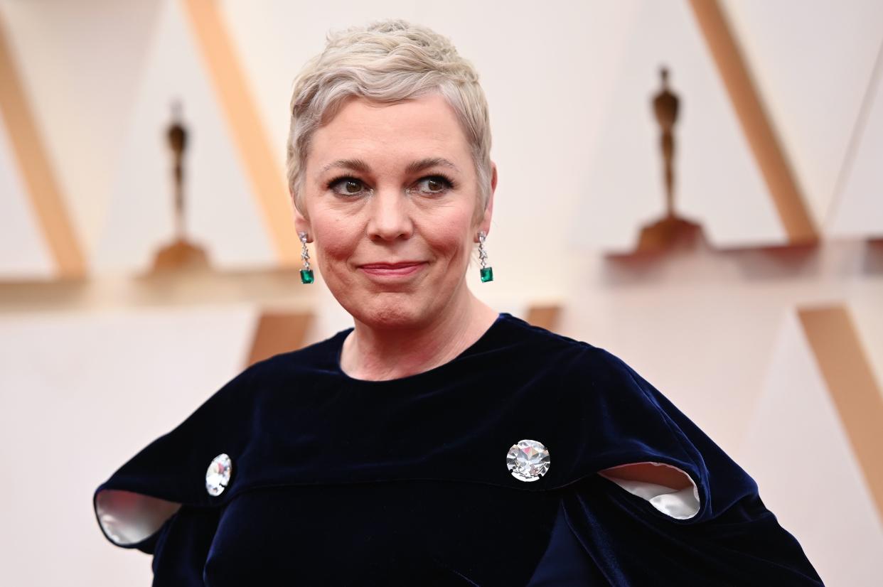 British actress Olivia Colman arrives for the 92nd Oscars at the Dolby Theatre in Hollywood, California on February 9, 2020. (Photo by Robyn Beck / AFP) (Photo by ROBYN BECK/AFP via Getty Images)