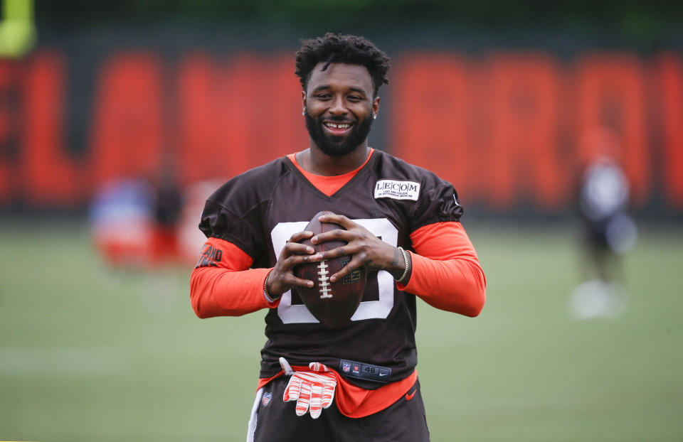 Cleveland Browns wide receiver Jarvis Landry gave a heated speech to his teammates during a meeting. (AP)