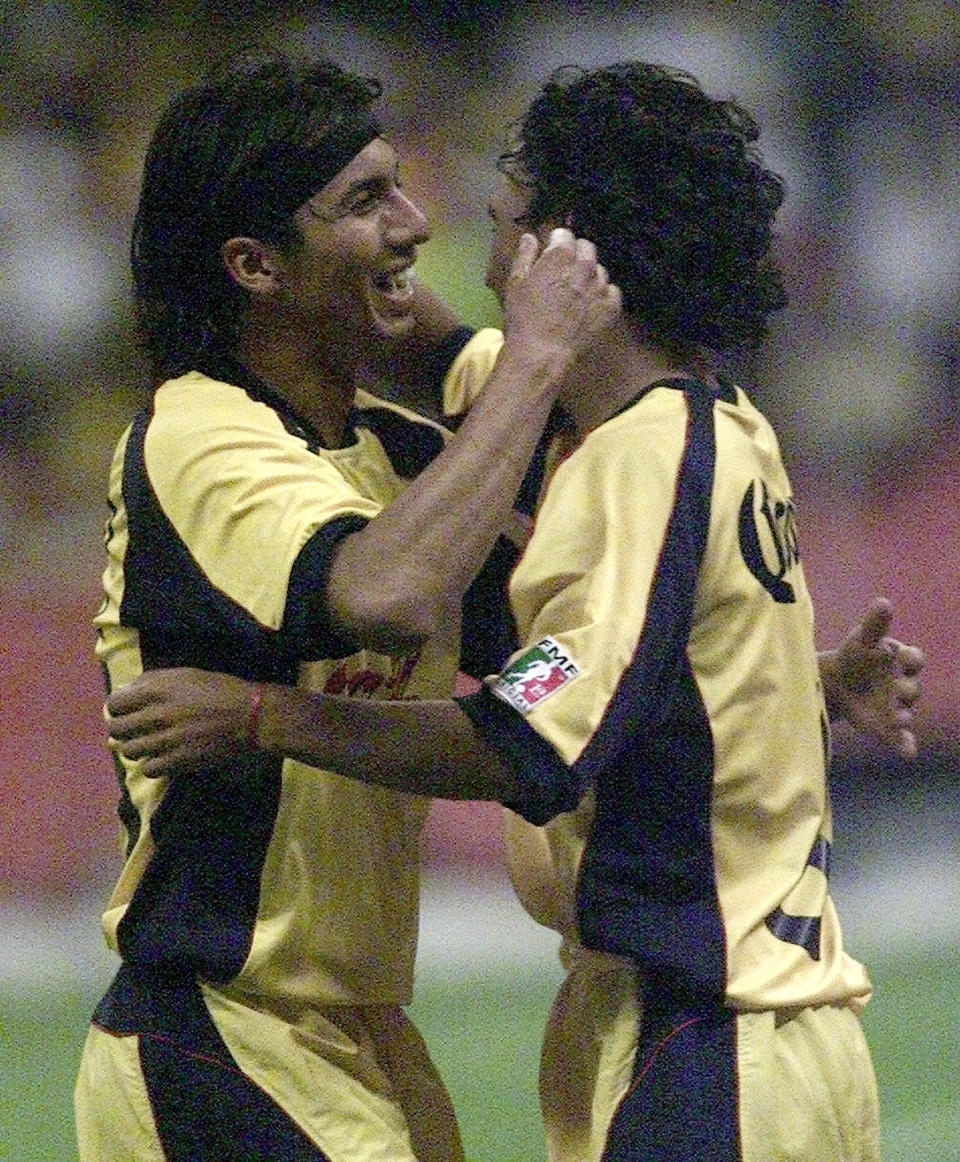 Carlos Sánchez conquistó su primer título con las Águilas en 2002 (Foto_ REUTERS/Fernando Londono)