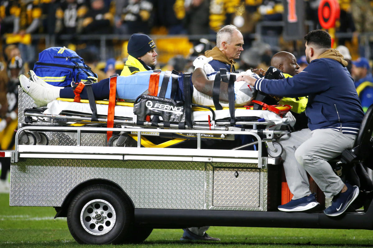 Titans WR Treylon Burks carted off field after hard fall during game vs. Steelers thumbnail