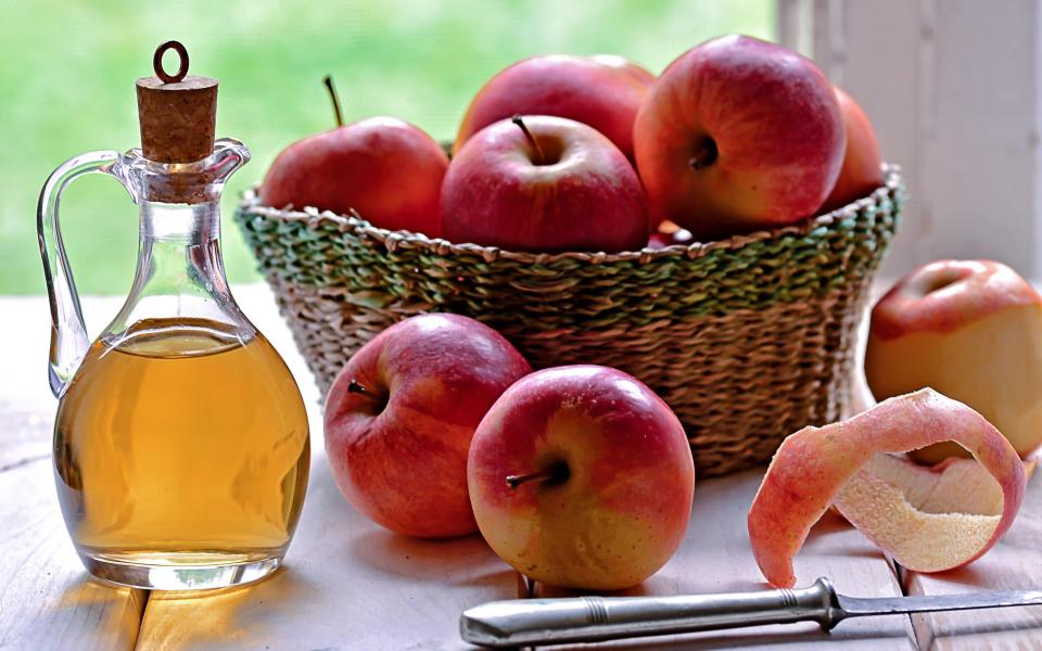 Apple cider vinegar - Aniko Hobel