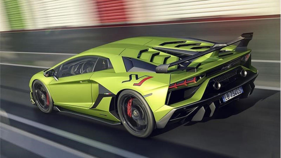 限量 900 輛的Aventador SVJ起跳價起碼500,000美元，保險的費用比之車輛花費，簡直九牛一毛。（圖片來源/ Lamborghini）