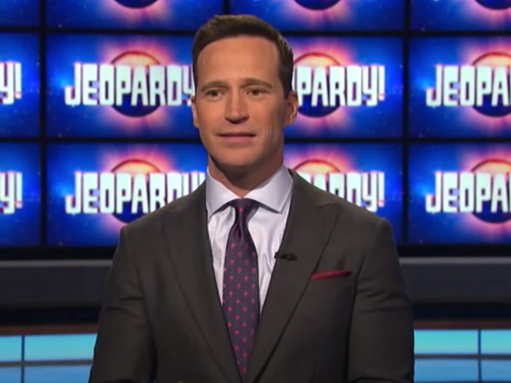 Mike Richards on the set of ‘Jeopardy!' (YouTube/Jeopardy!)