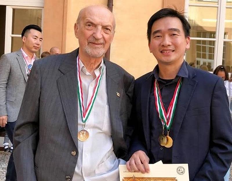 Tan with National Association of Artistic Italian Lutherie (ANLAI) president Gualtiero Nicolini in Sesto Fiorentino, Italy. — Picture courtesy of Tan Chin Seng