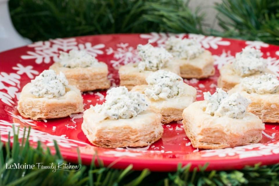 <p>LeMoine Family Kitchen</p><p>Here are three different appetizers using Boursin in the most delicious way.</p><p><strong>Get the recipe: <a href="https://www.lemoinefamilykitchen.com/2016/12/3-easy-holiday-appetizers-boursin-cheese" rel="nofollow noopener" target="_blank" data-ylk="slk:Easy Boursin Appetizers;elm:context_link;itc:0;sec:content-canvas" class="link ">Easy Boursin Appetizers</a></strong></p>