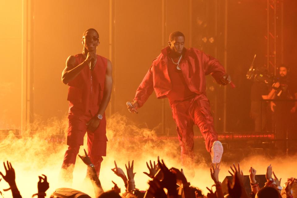 Diddy's son King Combs joins him for a performance at the VMAs.