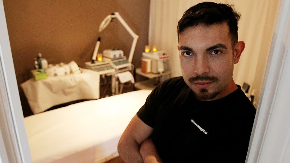 Dawn DaLuise erroneously believed Gabriel Suarez (pictured in 2014), who owned a neighboring skin care salon, had been behind a campaign of unsettling incidents. - Luis Sinco/Los Angeles Times/Getty Images