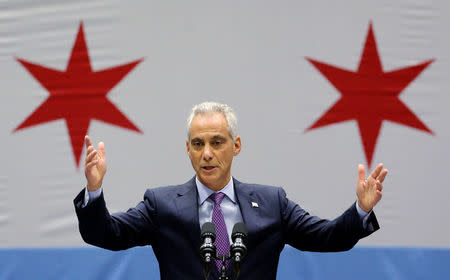 FILE PHOTO: Chicago Mayor Rahm Emanuel delivers a speech on the city's surge in violence in Chicago, Illinois, U.S., on September 22, 2016. REUTERS/Jim Young/File Photo