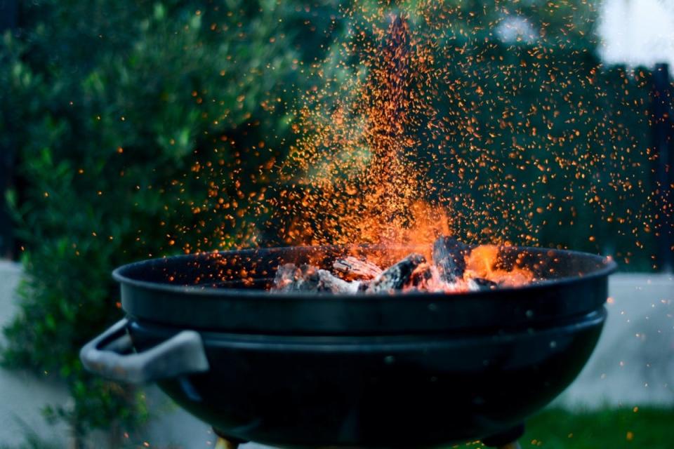 how to light charcoal grill