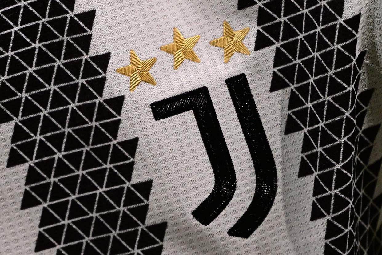 The logo of Juventus is pictured on the jersey of Juventus' Argentinian forward Angel Di Maria during the UEFA Europa League quarter-finals first leg football match between Juventus and Sporting CP, on April 13, 2023 at the Juventus stadium in Turin. (Photo by Marco BERTORELLO / AFP) (Photo by MARCO BERTORELLO/AFP via Getty Images)