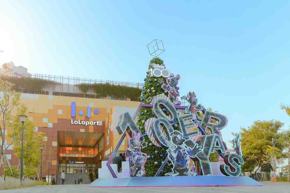 今年剛開幕的LaLaport台中首度推出聖誕造景 圖片來源：台灣三井
