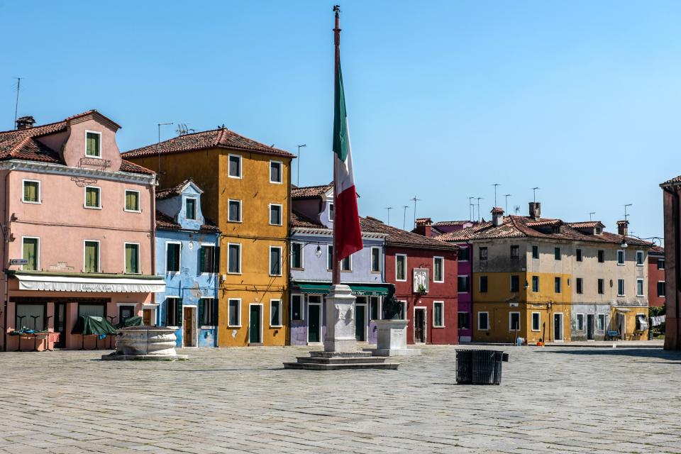 21 Photos of Italy on Lockdown, From a Vacant Colosseum to Empty Churches on Easter