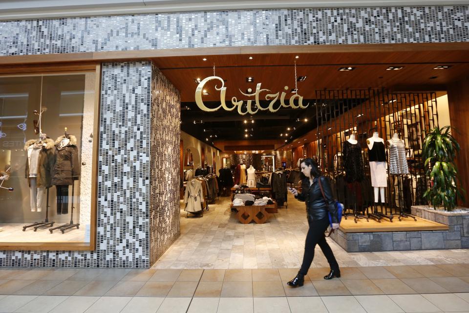 TORONTO, ON - NOVEMBER 12: The Aritzia store at Fairview mall in Toronto, Ontario.        (Todd Korol/Toronto Star via Getty Images)