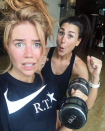 <p>Palina Rojinski zeigt sich auf ihrem Instagram-Account meistens mit rotem Kussmund oder perfekt getuschten Wimpern. Dass sie auch ohne Make-up gut aussieht zeigt dieses Foto aus dem Fitness-Studio. (Bild: Instagram/Palina Rojinski)</p>