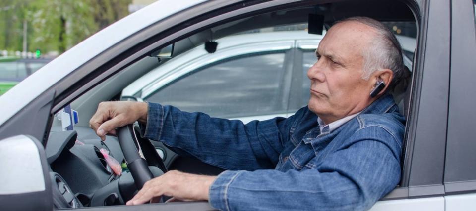 A record number of Americans are grappling with $1,000 car payments and many drivers can't keep up — dodge these 2 loan mistakes to stay ahead