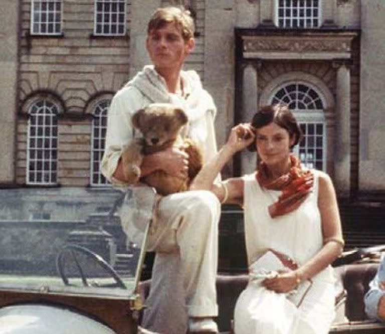 El perosna Sebastian Flyte en la serie "Brideshead Revisited" de 1981 (Foto: The Daily Mail)