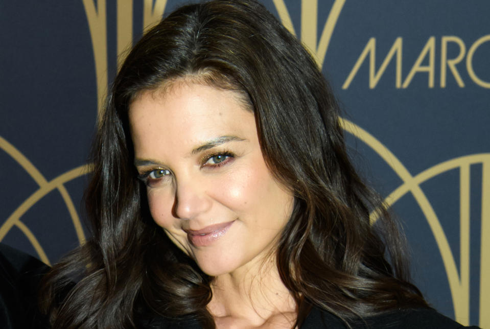 Katie Holmes et sa chevelure noire