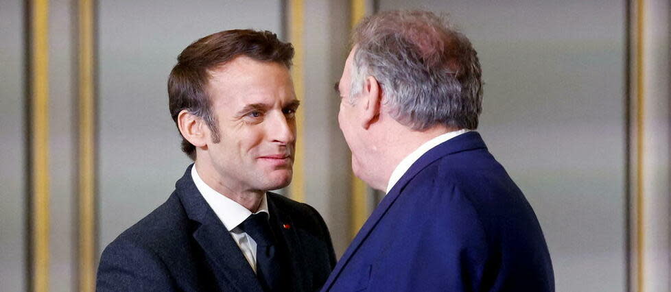 François Bayrou est l'allié historique d'Emmanuel Macron, mais n'hésite pas à commenter l'action de son poulain.   - Credit:GONZALO FUENTES / POOL / AFP