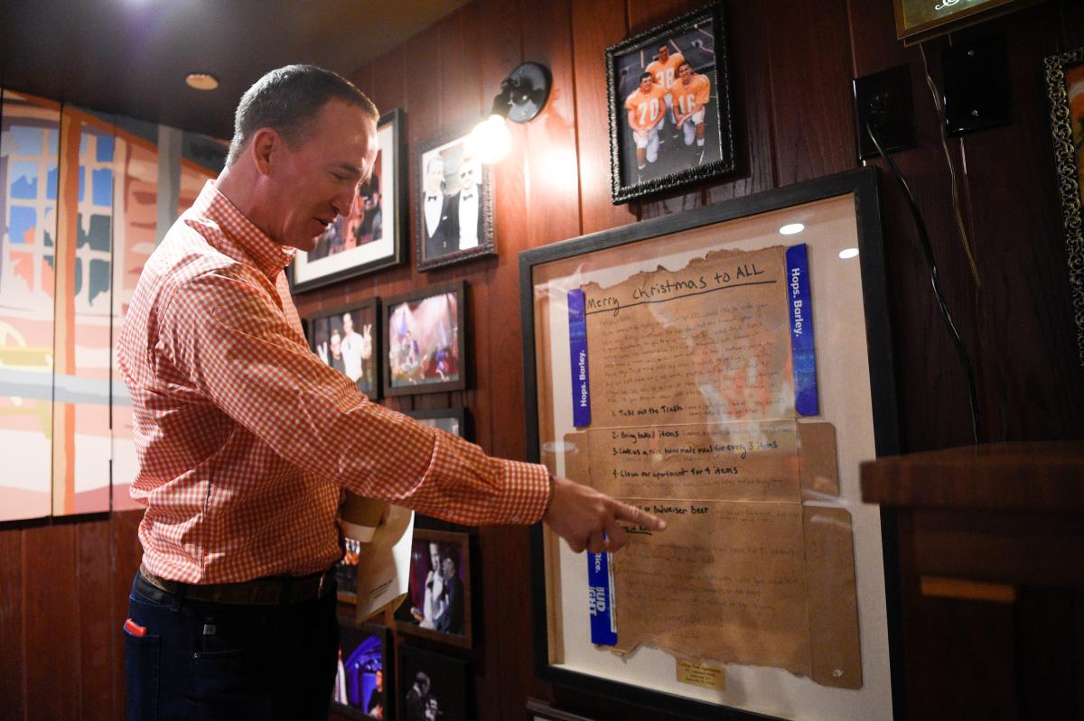 Peyton Manning opens Tennessee Vols themed Saloon 16 in Knoxville