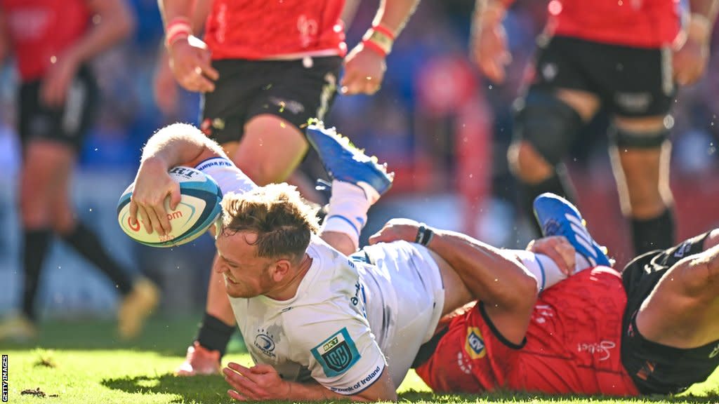 Leinster's Liam Turner stretches for the line