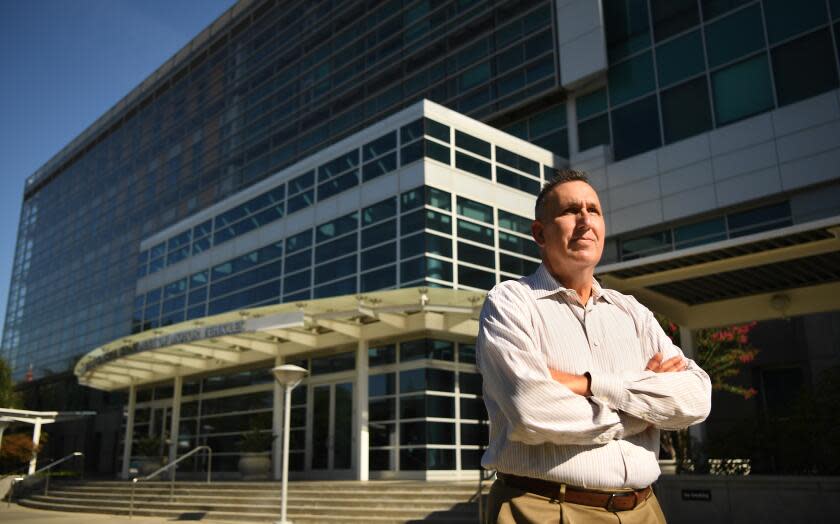 SACRAMENTO, CALIFORNIA AUGUST 23, 2019-New DMV director Steve Gordon stands outside the headquarters in Sacramento. (Wally Skalij/Los Angeles Times)