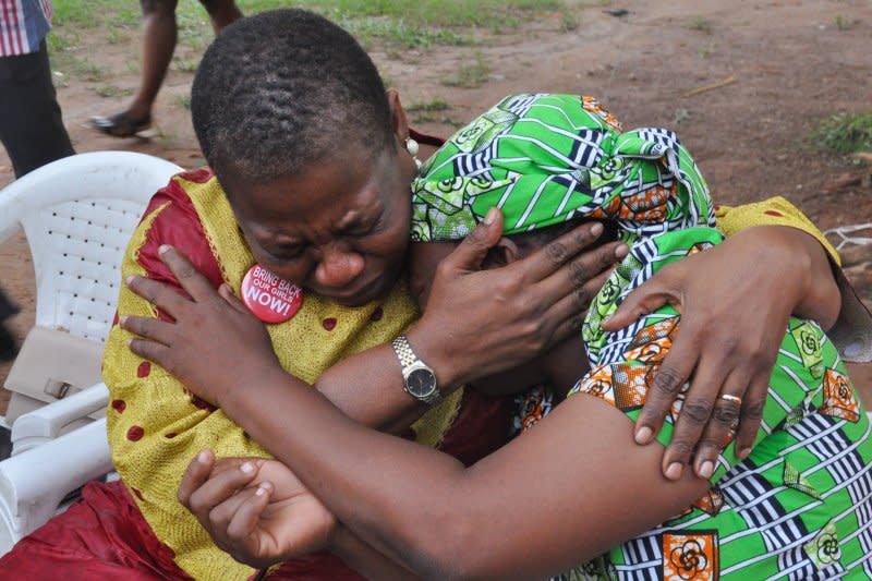 兩年前遭博科哈蘭（Boko Haram）綁架的奈及利亞少女至今未歸，她們的母親承受莫大苦痛。（美聯社）