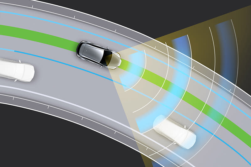 配合 LTA車道循跡輔助系統，駕駛者更幾乎不用自己轉動方向盤，車輛即會以最柔和的方式轉向與控制車輛方向。