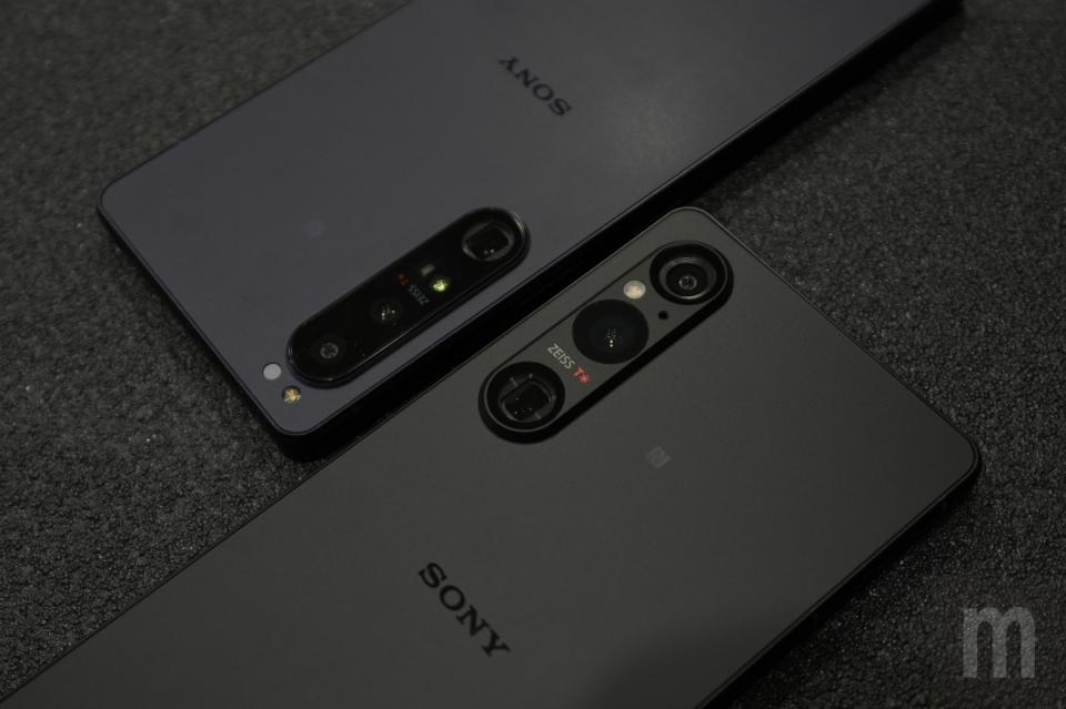 ▲兩者在主相機模組設計不同，Xperia 1 V並未搭載RGB感測元件，另外也未搭載雷射輔助對焦元件，閃光燈更整合至主相機模組內