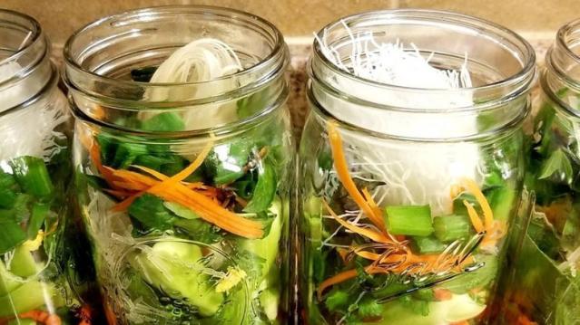 Food Prep Life Hack: Freeze Soup & Broth in Mason Jars