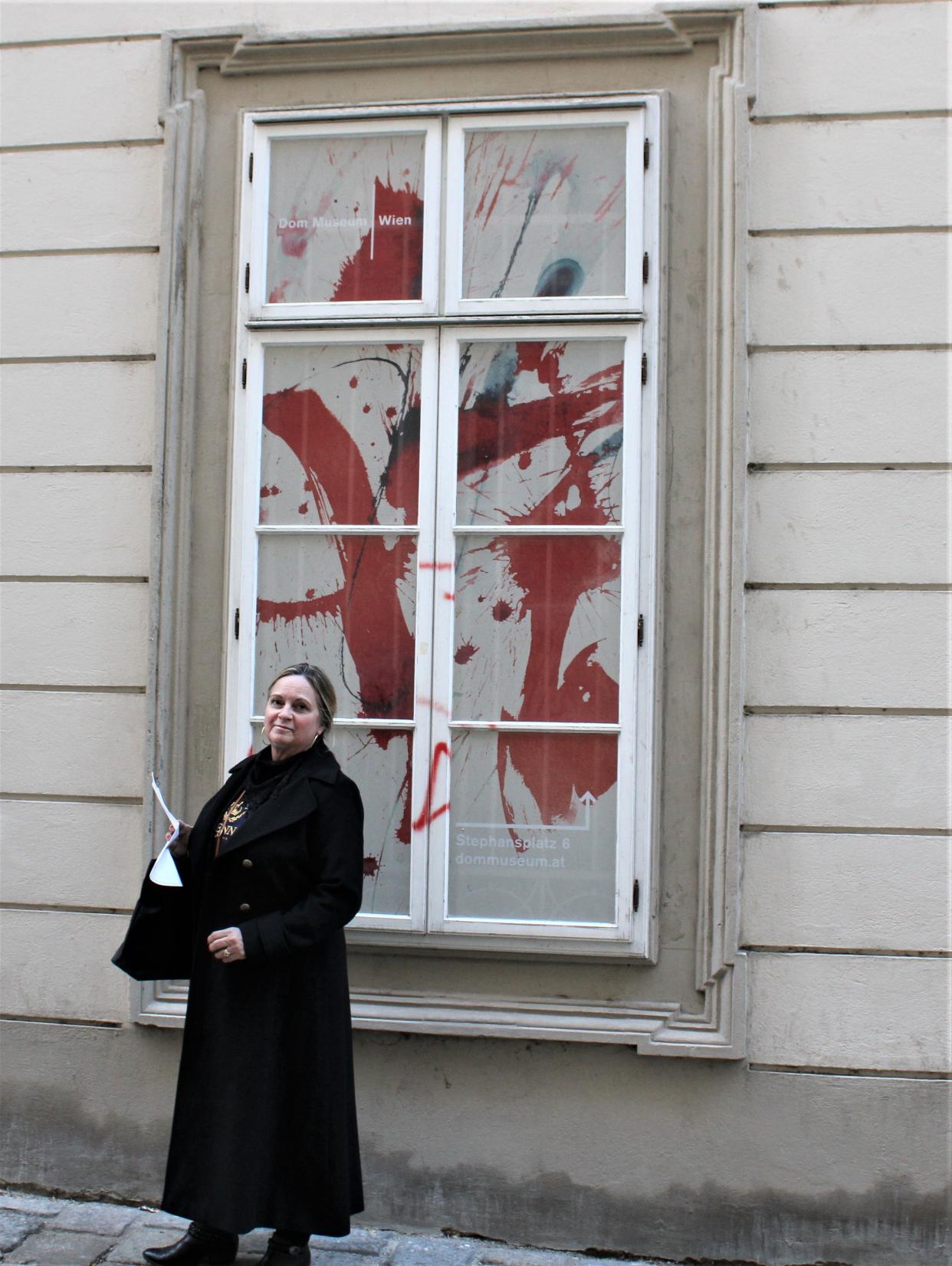 Laureen feeling certain vibes along Blutgasse in Vienna