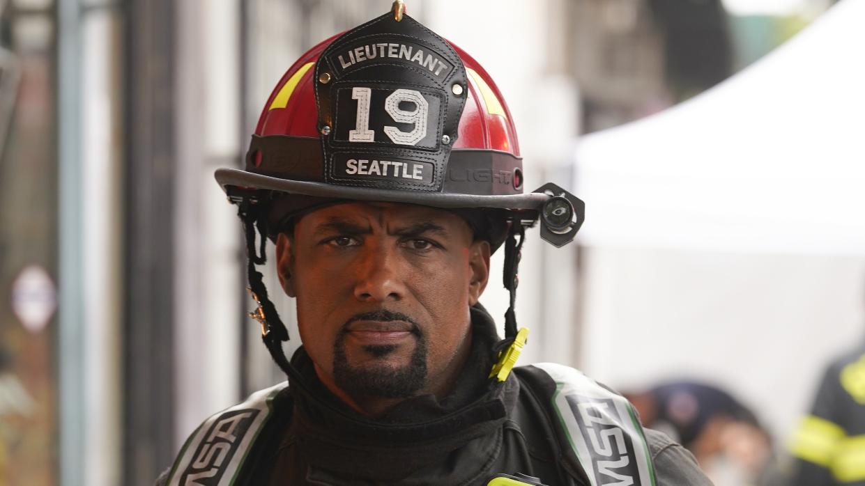  Boris Kodjoe as Robert Sullivan in uniform in Station 19 season 6. 